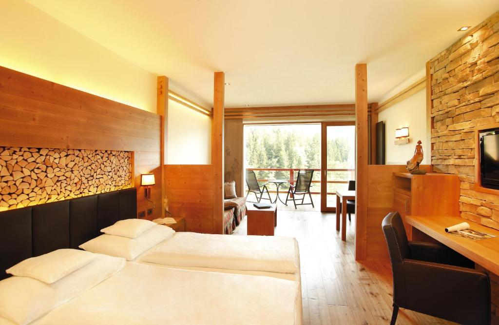 Hotel Albion Mountain Spa Resort Dolomites Ορτιζέι Δωμάτιο φωτογραφία
